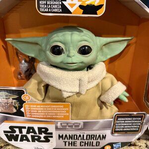 STAR WARS: Mandalorian (The Child) 'Grogu' aka "Baby Yoda" Animatronic toy